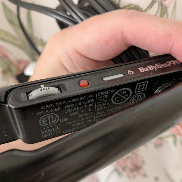 BaBylissPRO Porcelain Ceramic Straightening Iron, 1 inch - Picture 3 of 4